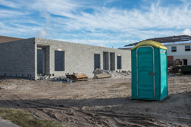Best Porta potty delivery and setup  in Essex, IL